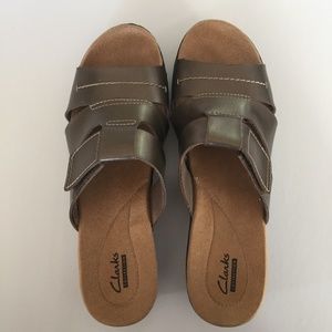 Clarks Collection Ladies Bronze 8.5 Slip-on Sandel